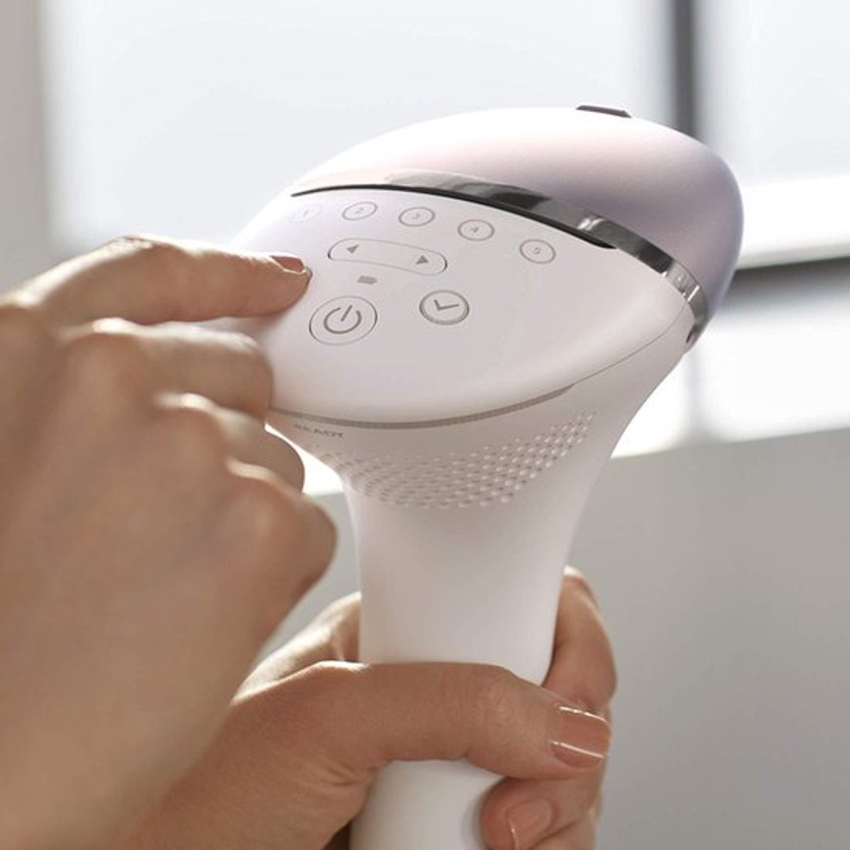 Philips Lumea Prestige 8000 IPL Ontharing: Effectieve Haarvermindering met 4 Opzetstukken