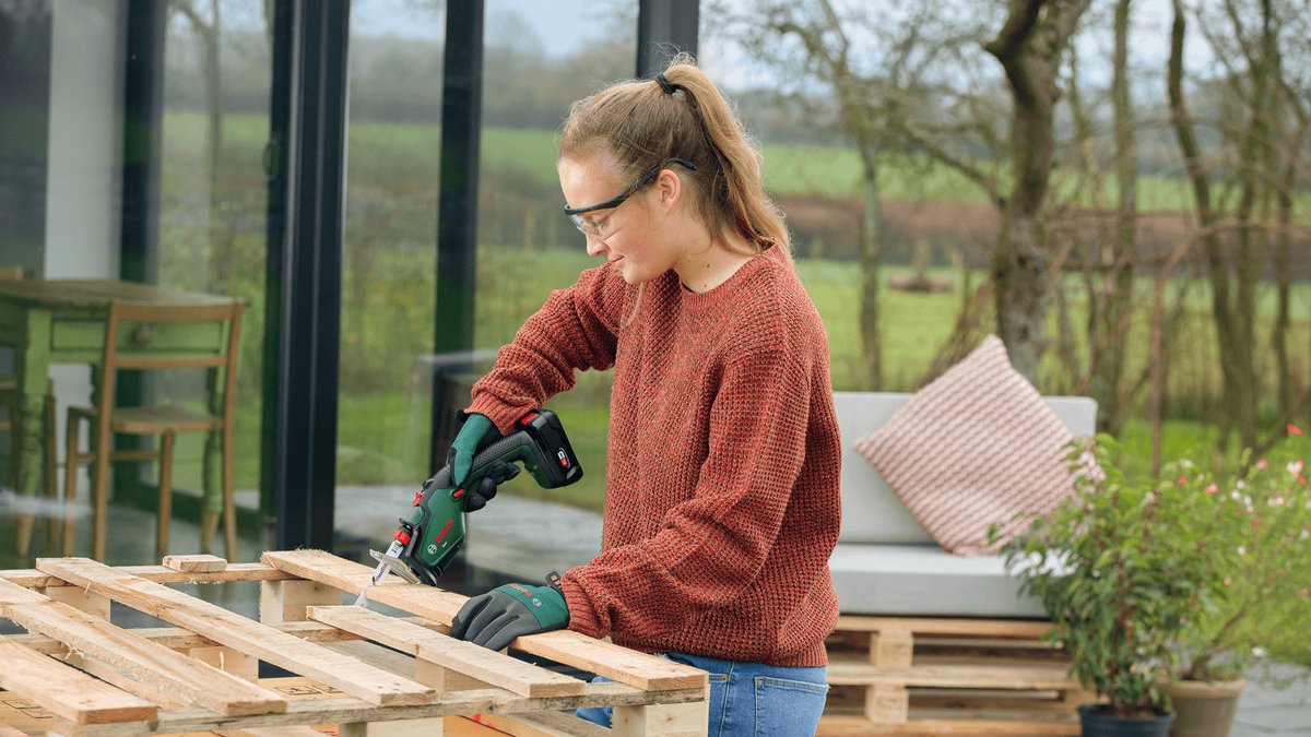 Bosch KEO 18V Accu Tuinzaagmachine: Krachtig Takken Zagen, 80mm Diameter, Inclusief Accu