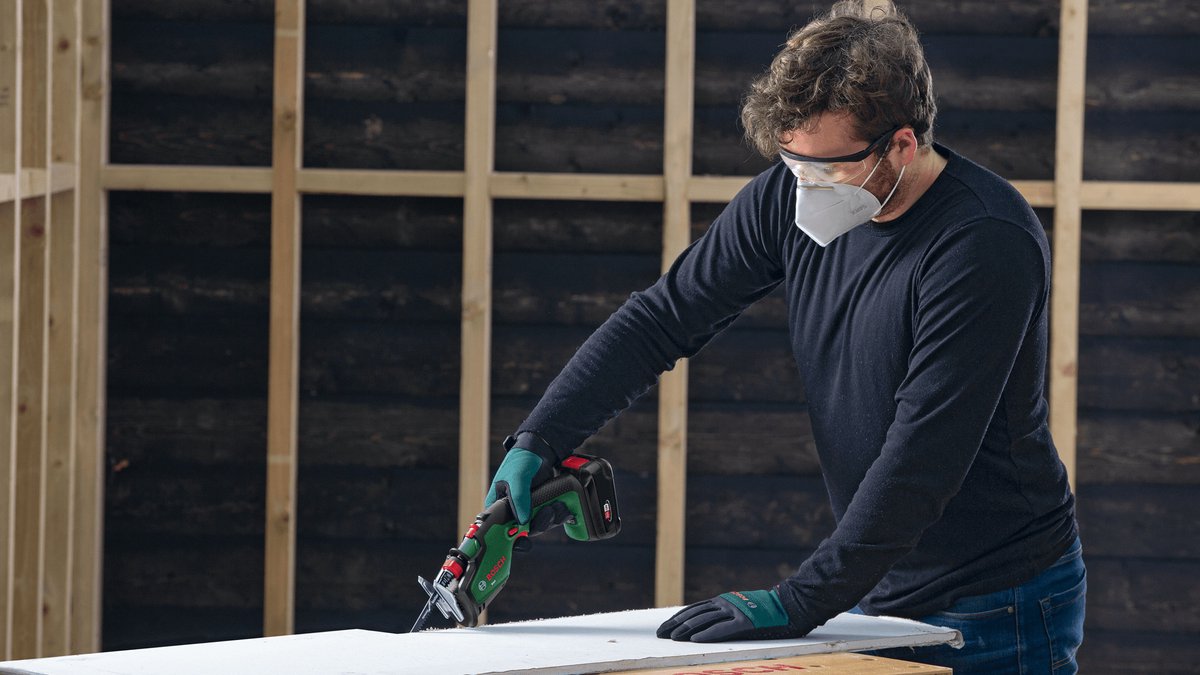 Bosch KEO 18V Accu Tuinzaagmachine: Krachtig Takken Zagen, 80mm Diameter, Inclusief Accu