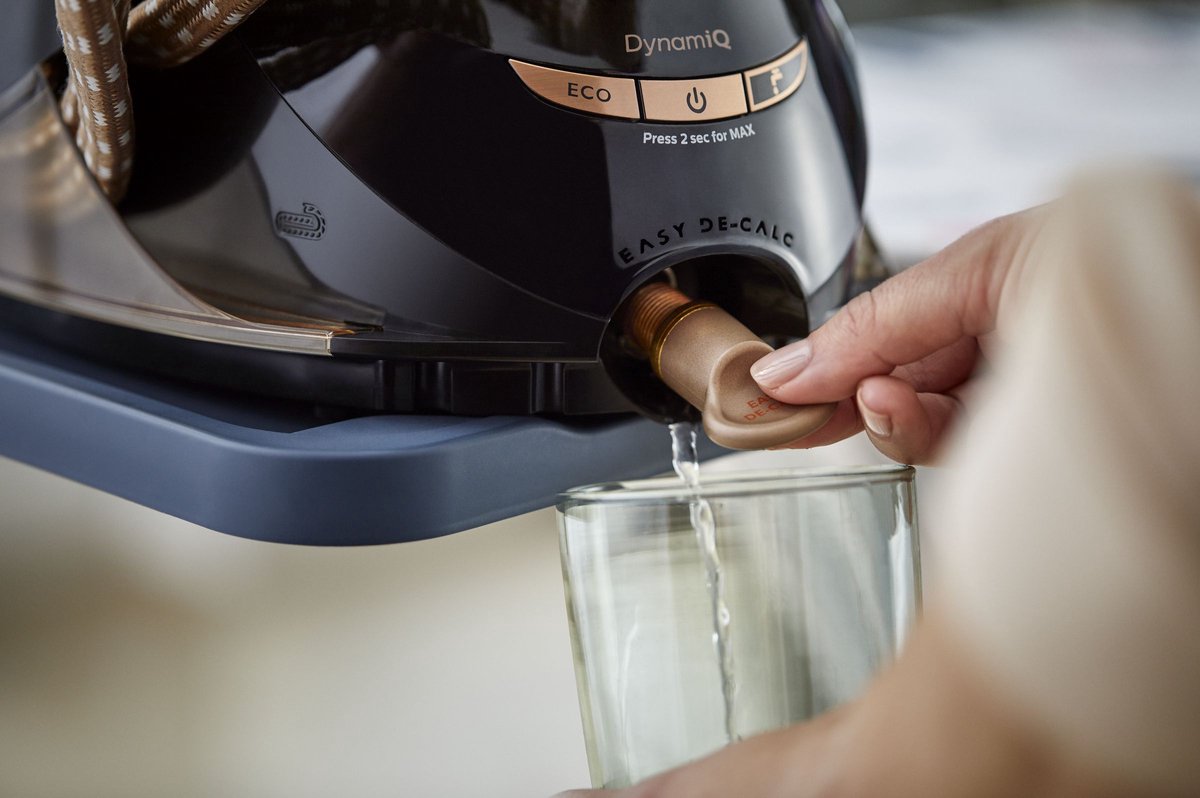 Philips PerfectCare Elite Plus GC9682/80 Stoomgenerator met OptimalTEMP Technologie, 1.8L Watertank, Zwart/Goud