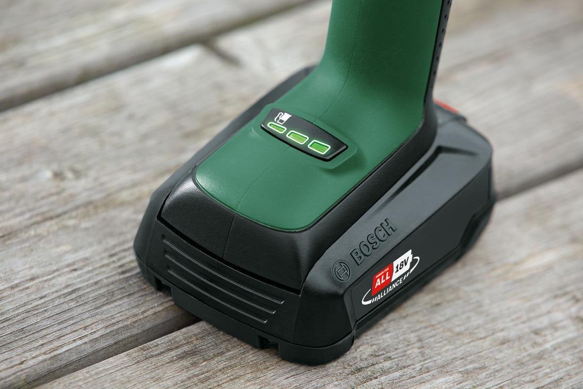 Bosch KEO 18V Accu Tuinzaagmachine: Krachtig Takken Zagen, 80mm Diameter, Inclusief Accu