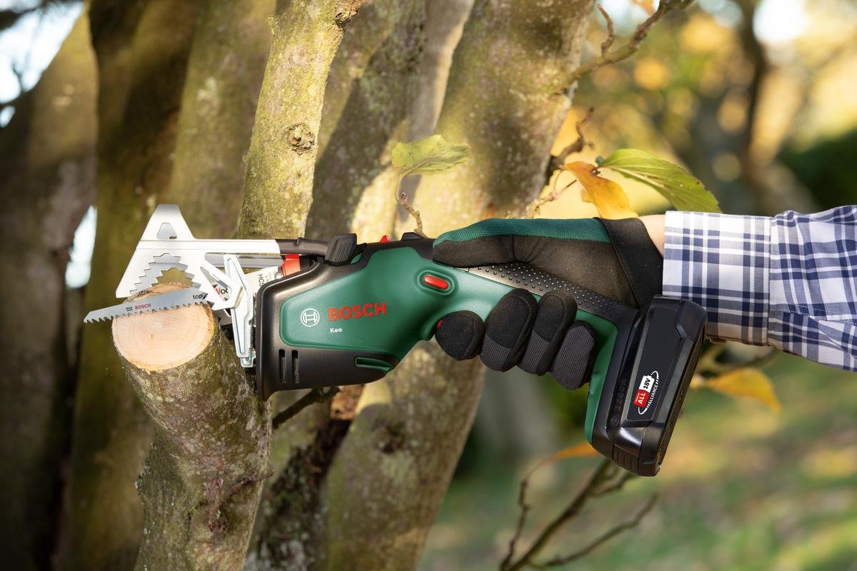 Bosch KEO 18V Accu Tuinzaagmachine: Krachtig Takken Zagen, 80mm Diameter, Inclusief Accu