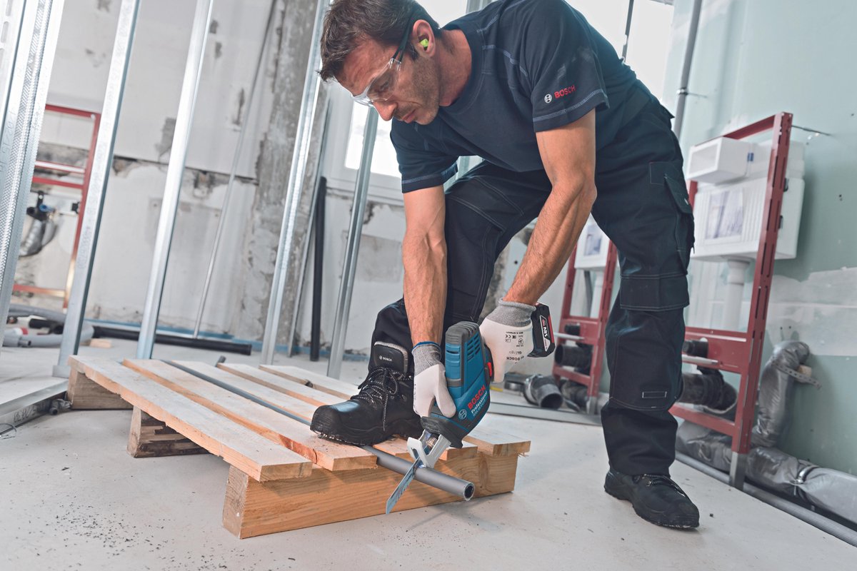Bosch Professional GSA 18 V-LI C Accu Reciprozaag - Compact, Hout, Metaal, Kunststof