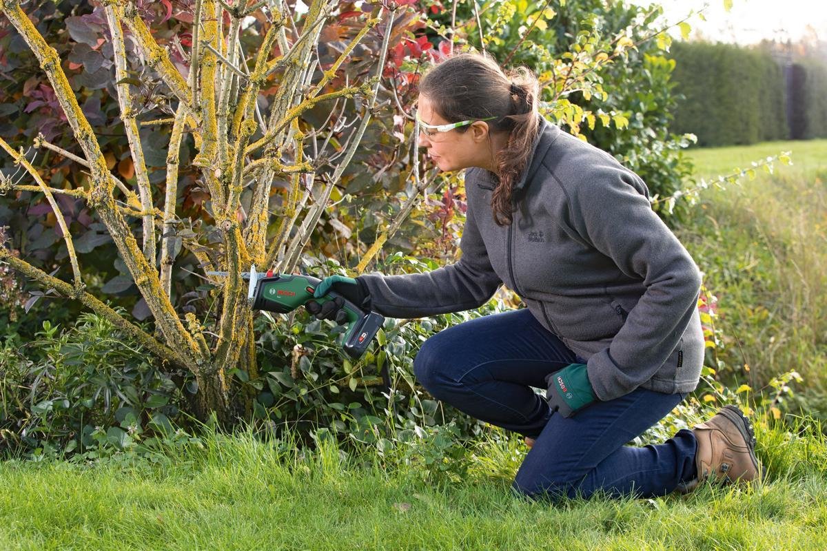 Bosch KEO 18V Accu Tuinzaagmachine: Krachtig Takken Zagen, 80mm Diameter, Inclusief Accu