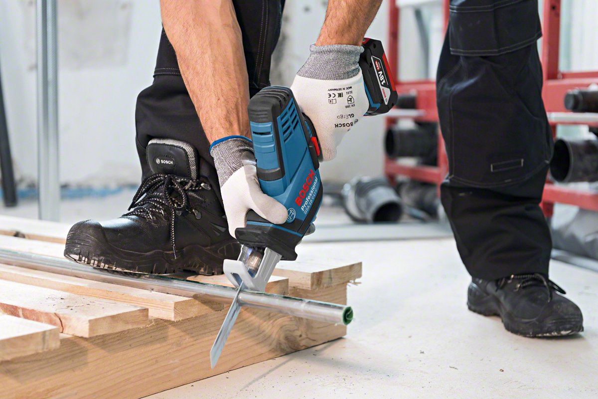 Bosch Professional GSA 18 V-LI C Accu Reciprozaag - Compact, Hout, Metaal, Kunststof