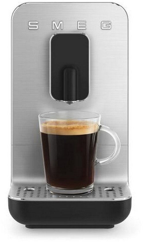 Smeg BCC11BLMEU Volautomatische Espressomachine Bonenmaler 19 Bar
