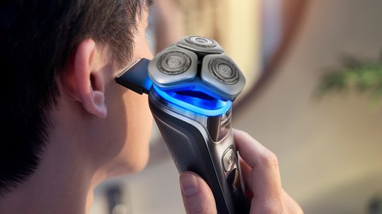 Philips i9000 Prestige Elektrisch Scheerapparaat Mannen: Ultraglad Zilver, Nat & Droog