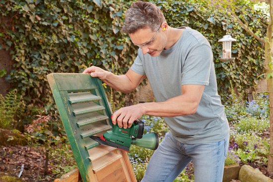 Bosch UniversalSander 18V-10 Accu Multischuurmachine: Krachtig, Draadloos Schuren Hout, Kunststof, Metaal