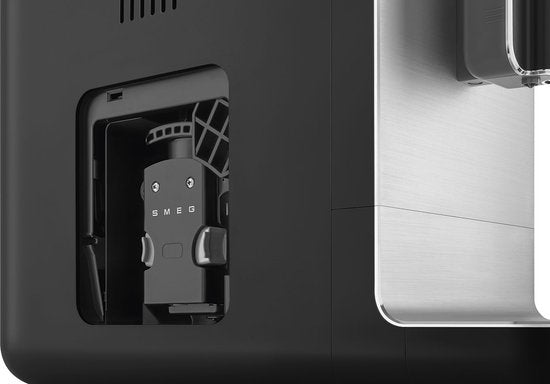 Smeg BCC11BLMEU Volautomatische Espressomachine Bonenmaler 19 Bar