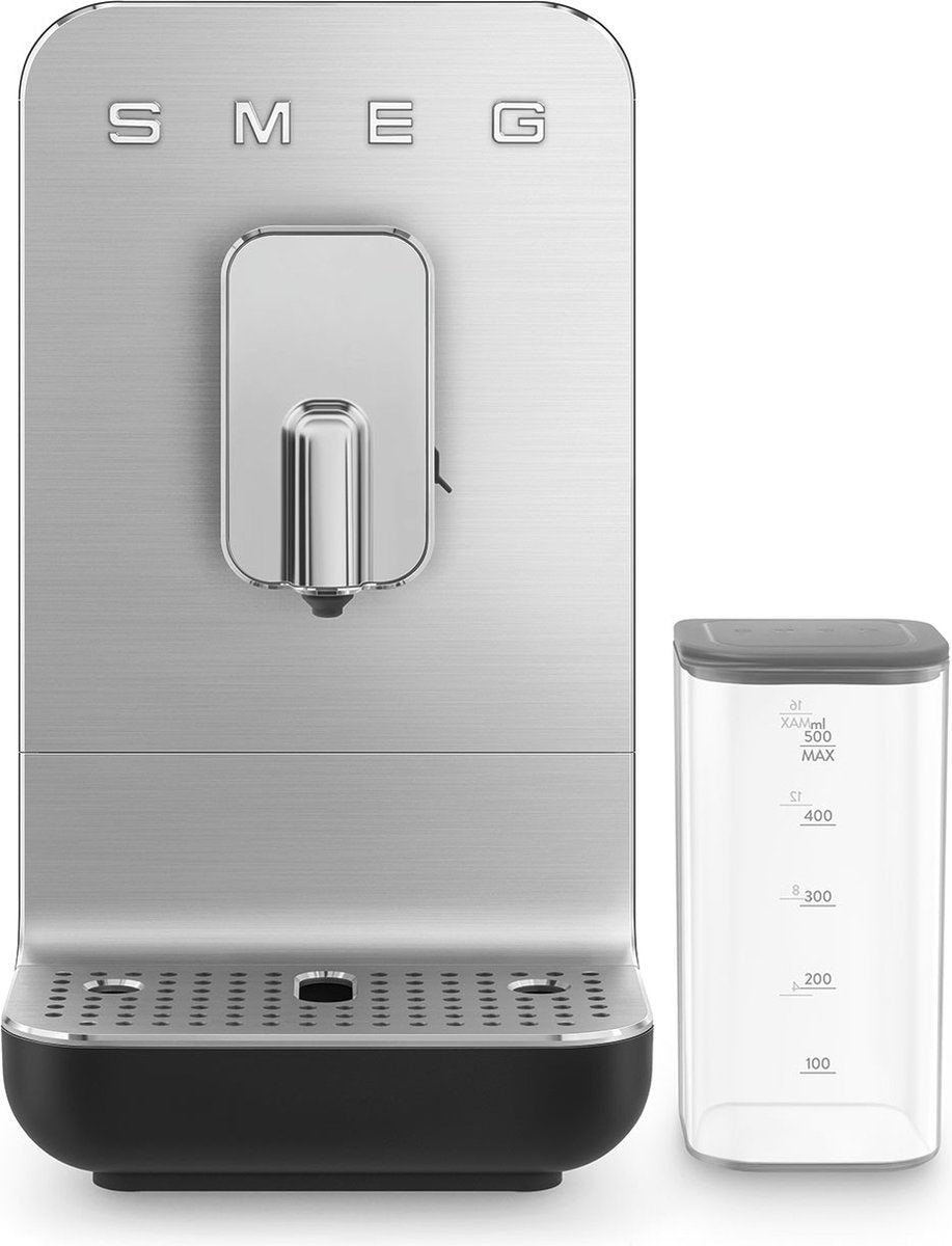 Smeg BCC11BLMEU Volautomatische Espressomachine Bonenmaler 19 Bar