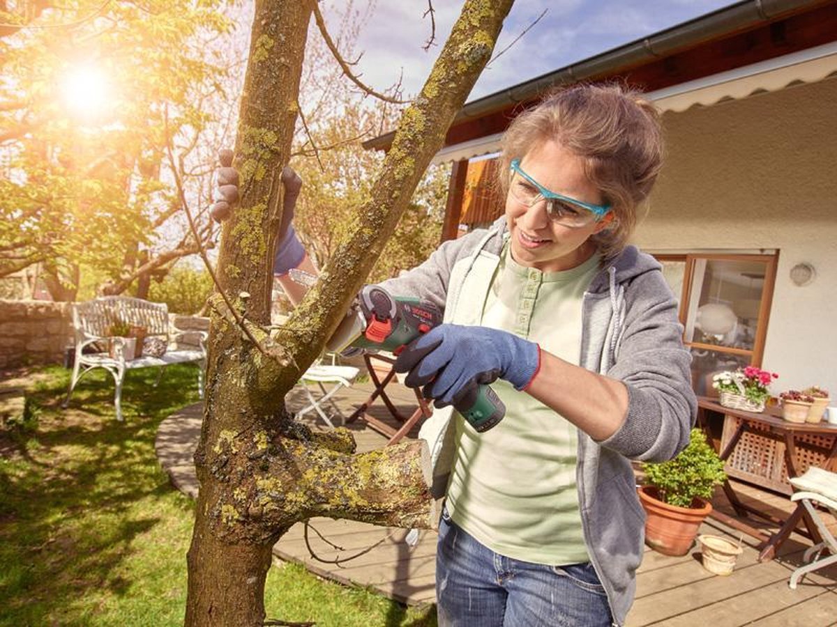 Bosch EasyCut 12 Accu Micro - kettingzaag: NanoBlade Precisie voor Hout en Kunststof - MR commerce