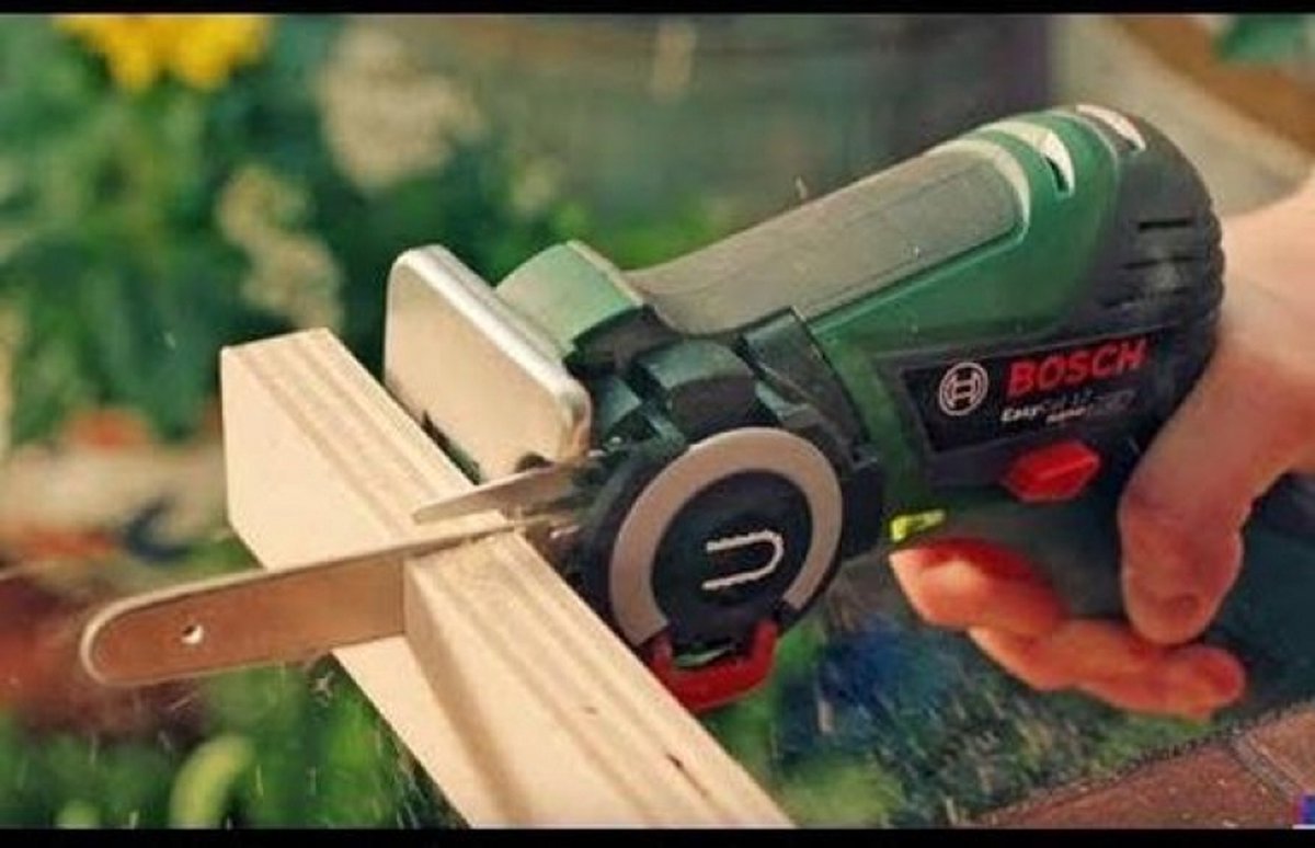 Bosch EasyCut 12 Accu Micro - kettingzaag: NanoBlade Precisie voor Hout en Kunststof - MR commerce