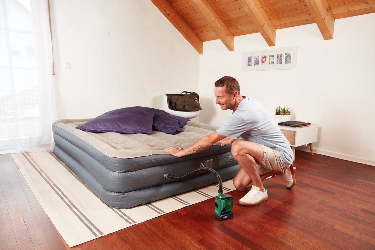 Bosch EasyInflate 18V - 500 Acculuchtpomp Kit: Krachtig, Draagbaar, Compleet met Accu en Oplader - MR commerce