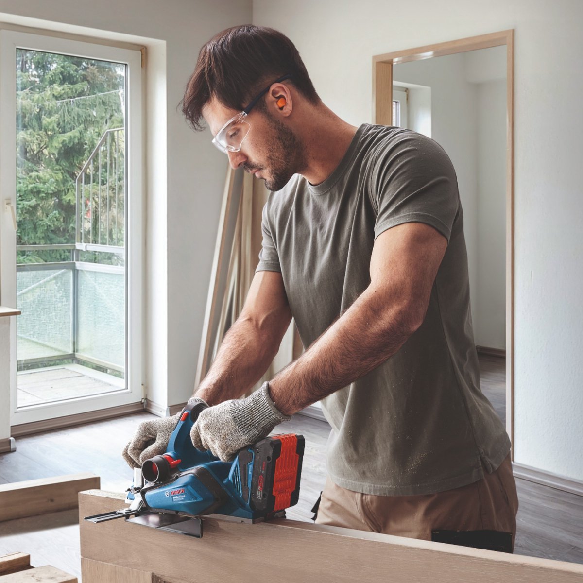 Bosch GHO 18V-26 Professional Cordless Planer 18V Body L-Boxx - MR commerce