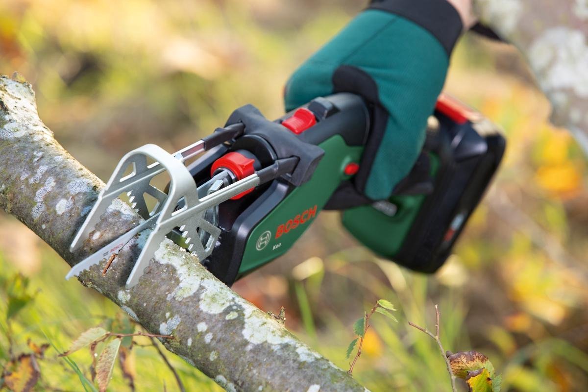 Bosch KEO 18V Accu Tuinzaagmachine: Krachtig Takken Zagen, 80mm Diameter, Inclusief Accu - MR commerce