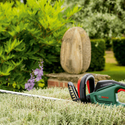 Bosch Universal HedgeCut 50 Heggenschaar: Krachtig 480W, 50cm Blad, Stil Snoeien - MR commerce